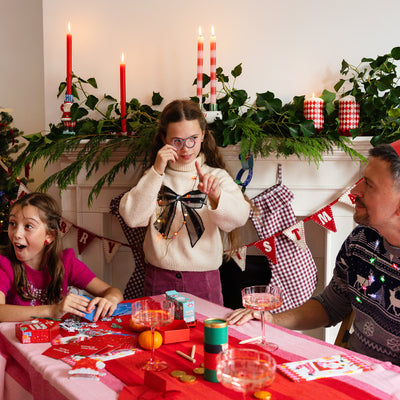 Santa Mime & Shine Charades Game - 6 Unit Display | Christmas Game |